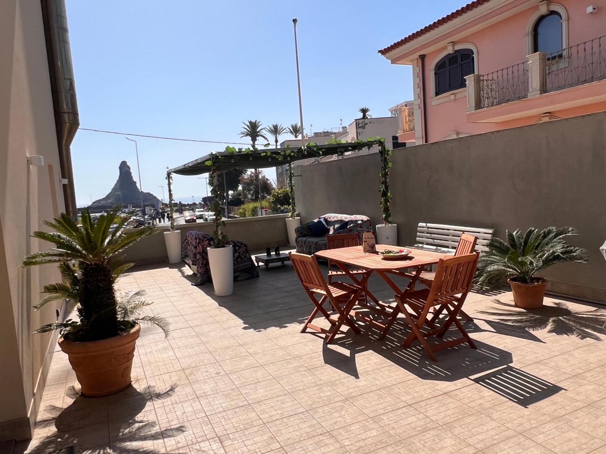 Terrazza Faraglioni Apartment Ачитреца Екстериор снимка